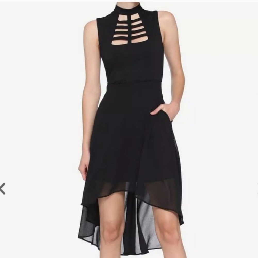 Hot Topic Women's Size 1 Black Caged CutOut Front Hi-Low Sleeveless Dress Pocket